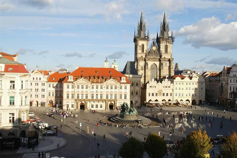 Cerna Liska Praga Exterior foto
